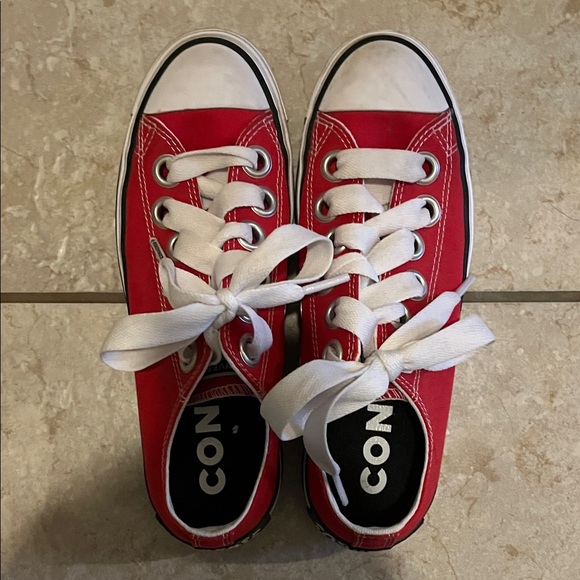 Red Platform Converses - Picture 5 of 5